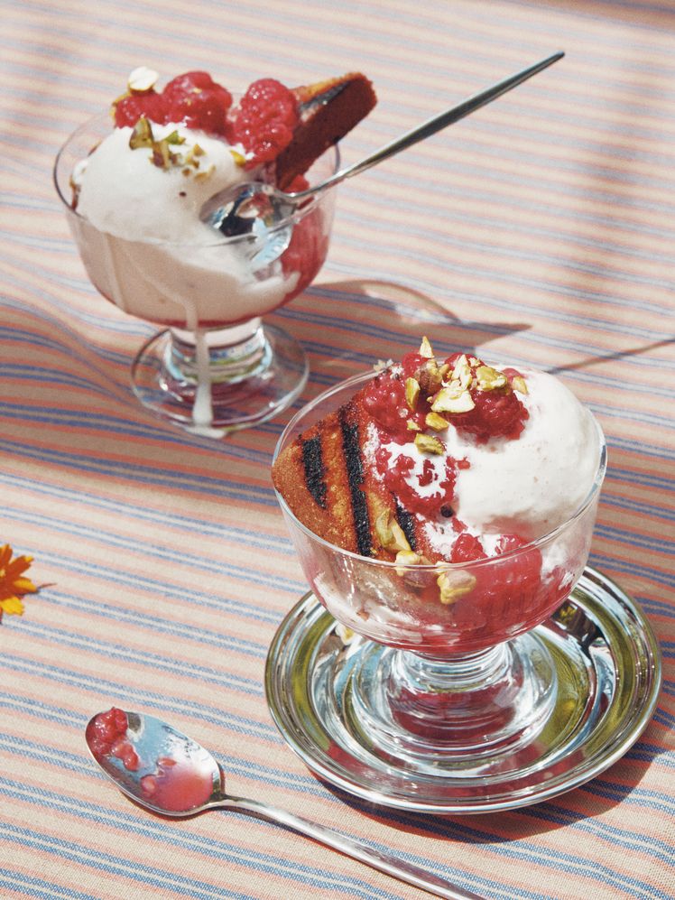 Grilled Pound Cake Sundae With Raspberries
